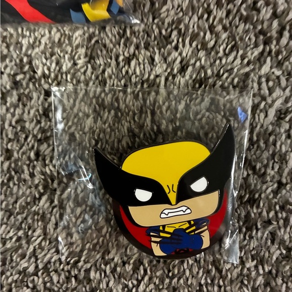 Funko Marvel Collector Corps 5 Piece Wolverine 50th Anniversary Box Medium Shirt - Picture 7 of 9